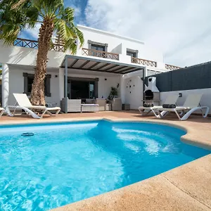 Ariana - Playa Blanca (Lanzarote)