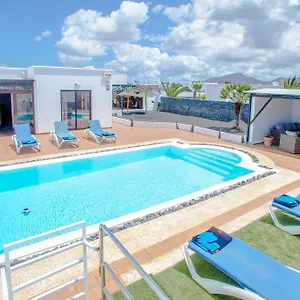 Ishara Playa Blanca (Lanzarote)